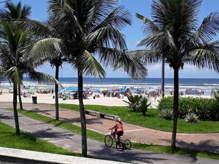 Frente Mar Piscina Churrasqueira Wifi Garagem Portaria 24Hs Appartement Solemar Buitenkant foto